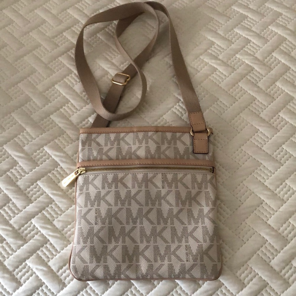 Cream Michael Kors crossbody bag with tan strap